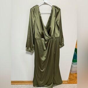 Revelry Green Dress - Size 26